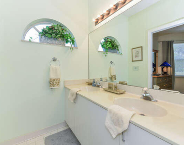 4105 Fairway Drive N - Photo Thumbnail 18