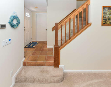 4105 Fairway Drive N - Photo Thumbnail 7