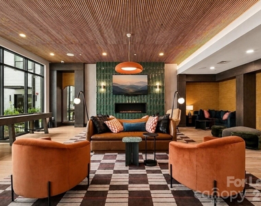 2222 N Tryon Street - Photo Thumbnail 13