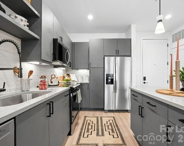 2222 N Tryon Street - Photo Thumbnail 31