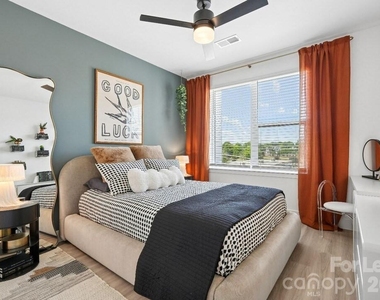 2222 N Tryon Street - Photo Thumbnail 34