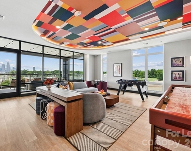 2222 N Tryon Street - Photo Thumbnail 8