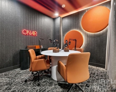 2222 N Tryon Street - Photo Thumbnail 22