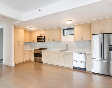 52 Convent Avenue - Photo Thumbnail 2