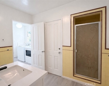 18 Woodland Lane - Photo Thumbnail 16
