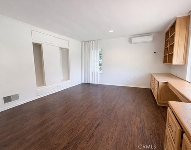 18 Woodland Lane - Photo Thumbnail 14
