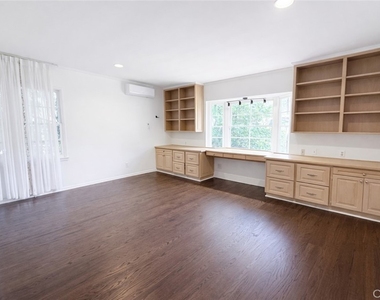 18 Woodland Lane - Photo Thumbnail 13