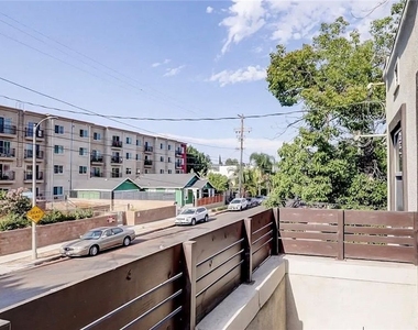 5150 Romaine Street - Photo Thumbnail 20