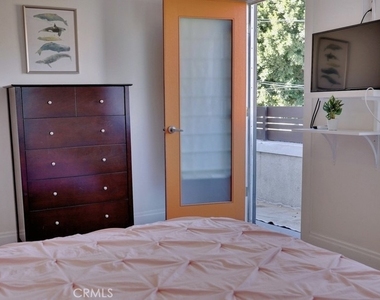 5150 Romaine Street - Photo Thumbnail 13