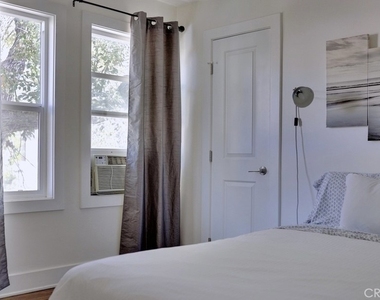 5150 Romaine Street - Photo Thumbnail 18