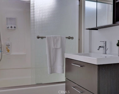 5150 Romaine Street - Photo Thumbnail 17