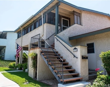 19724 Avenue Of The Oaks - Photo Thumbnail 2