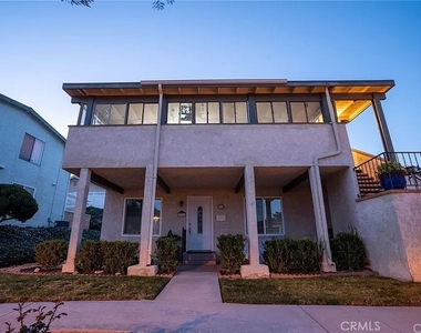 19724 Avenue Of The Oaks - Photo Thumbnail 4