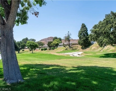 19724 Avenue Of The Oaks - Photo Thumbnail 14