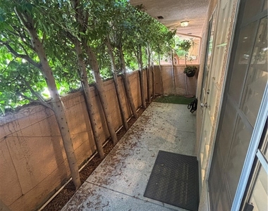 5200 White Oak Avenue - Photo Thumbnail 18
