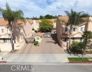 5200 White Oak Avenue - Photo Thumbnail 8
