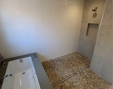 5200 White Oak Avenue - Photo Thumbnail 28