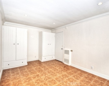 250 Cliff Drive - Photo Thumbnail 6