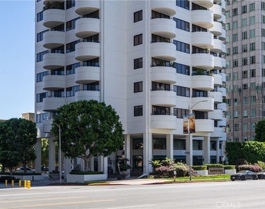 10560 Wilshire Boulevard - Photo Thumbnail 10