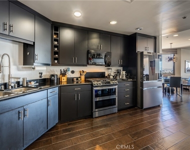 10560 Wilshire Boulevard - Photo Thumbnail 2