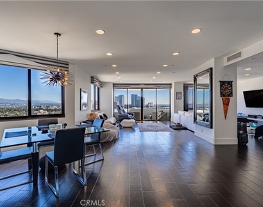 10560 Wilshire Boulevard - Photo Thumbnail 1