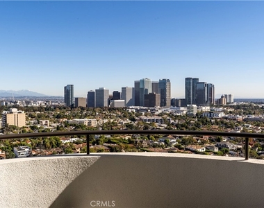 10560 Wilshire Boulevard - Photo Thumbnail 3