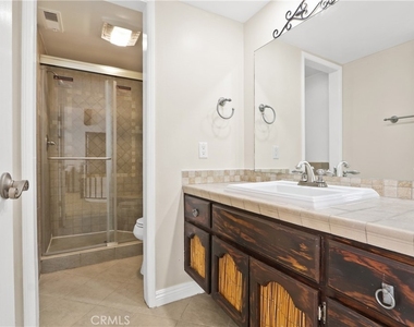 6031 Shadowbrook - Photo Thumbnail 20