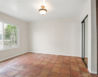 6031 Shadowbrook - Photo Thumbnail 18