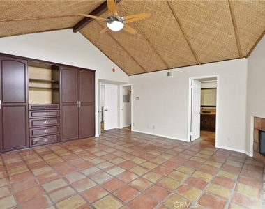 6031 Shadowbrook - Photo Thumbnail 13