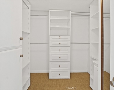 6031 Shadowbrook - Photo Thumbnail 15
