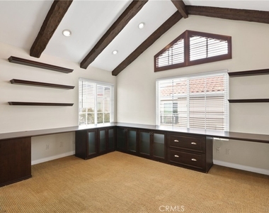 6031 Shadowbrook - Photo Thumbnail 11