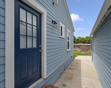 586 Del Mar - Photo Thumbnail 31
