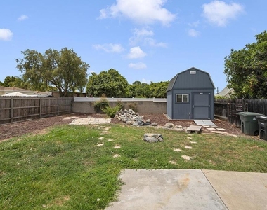 586 Del Mar - Photo Thumbnail 35