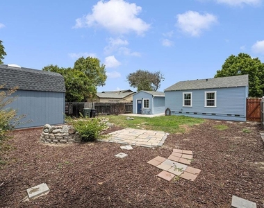 586 Del Mar - Photo Thumbnail 37