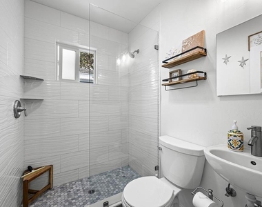 586 Del Mar - Photo Thumbnail 26