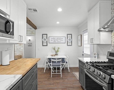 586 Del Mar - Photo Thumbnail 23