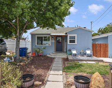 586 Del Mar - Photo Thumbnail 7