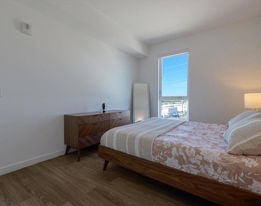 18900 Parthenia Street - Photo Thumbnail 21
