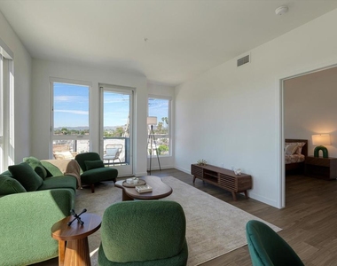18900 Parthenia Street - Photo Thumbnail 13