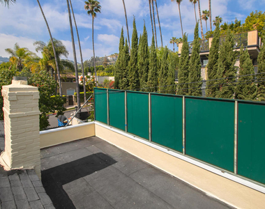 1726 N Vista Street - Photo Thumbnail 27
