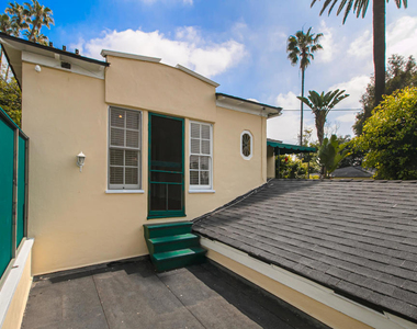 1726 N Vista Street - Photo Thumbnail 26