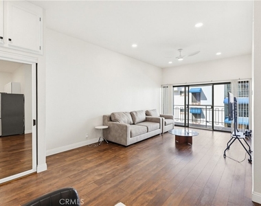 8328 Regents Road - Photo Thumbnail 12