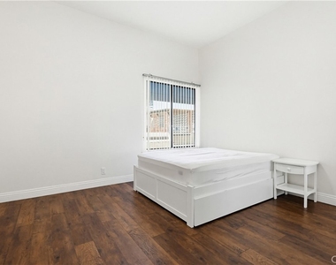 8328 Regents Road - Photo Thumbnail 14