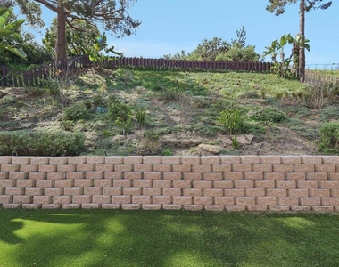 1767 Woodbine Place - Photo Thumbnail 45