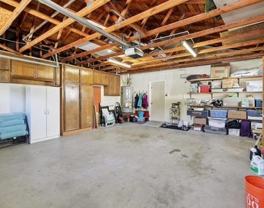 1767 Woodbine Place - Photo Thumbnail 37