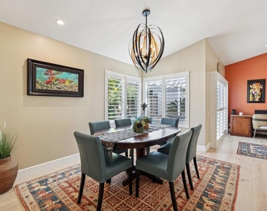 1767 Woodbine Place - Photo Thumbnail 6