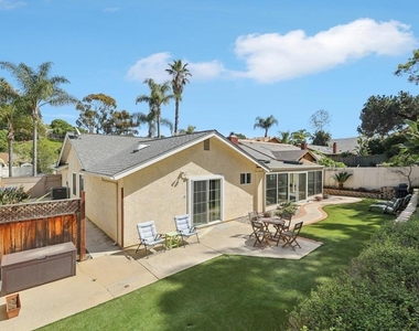 1767 Woodbine Place - Photo Thumbnail 47