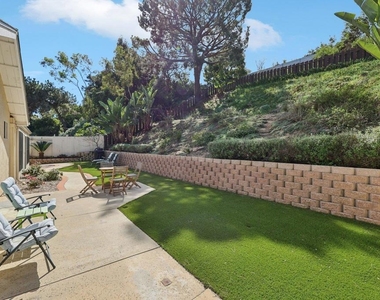 1767 Woodbine Place - Photo Thumbnail 46