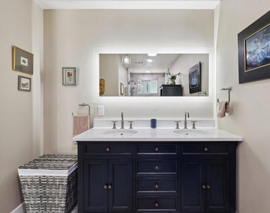 1767 Woodbine Place - Photo Thumbnail 26