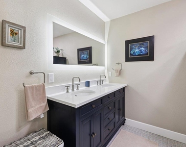 1767 Woodbine Place - Photo Thumbnail 23